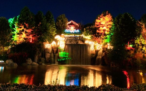 Hunter Valley Christmas Lights Spectacular Image -5b3ab8bfe361a